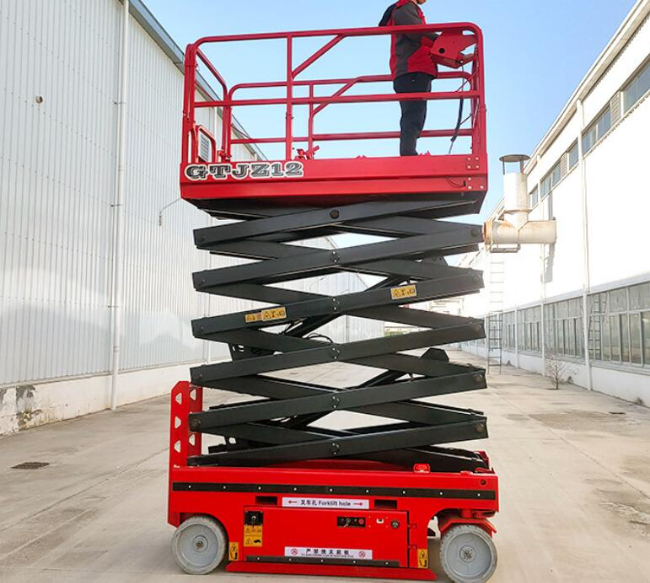 富拉尔基自行走移动式升降机